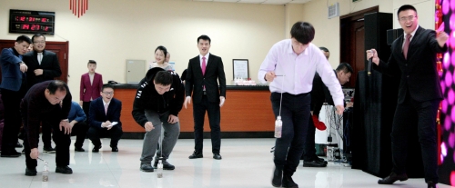 茶話會游藝互動節(jié)目“釣瓶”