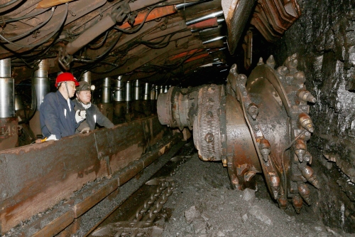 04 打造高質(zhì)量、高標(biāo)準(zhǔn)綜采面